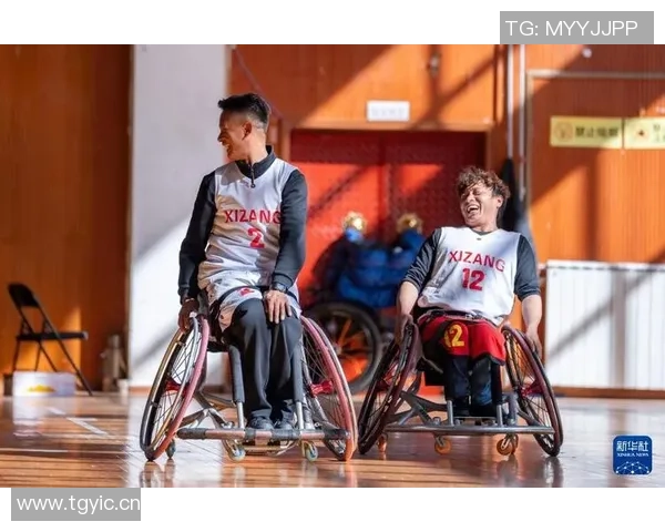轮椅运动员的羽球梦想之路：拼搏与热爱交织的奋斗故事